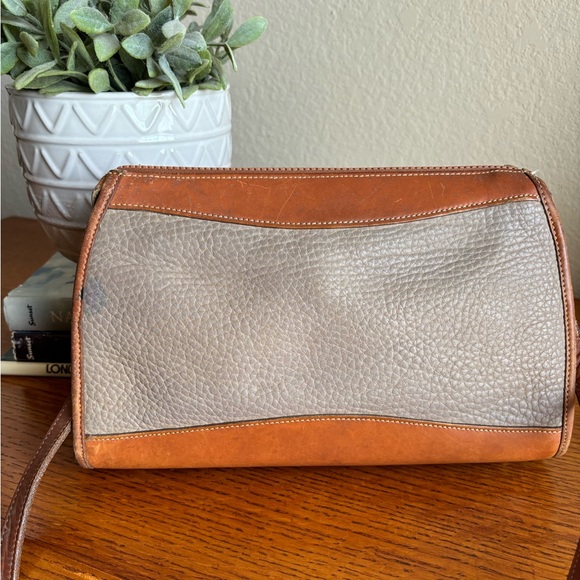 Vintage Dooney & Bourke Crossbody - Picture 3 of 15